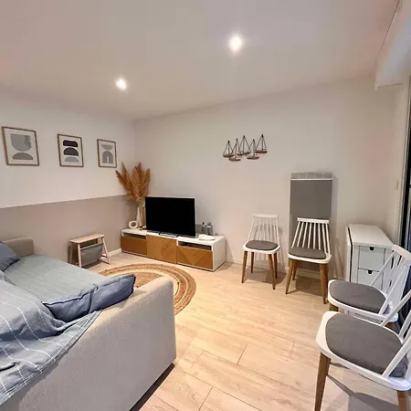 Apartment Le Nid Du Pradet - Piscine, Tennis, A 5 Min A Pied